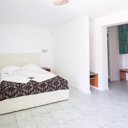 Complex Tismana 3* All Inclusive Jupiter Eksteriør bilde