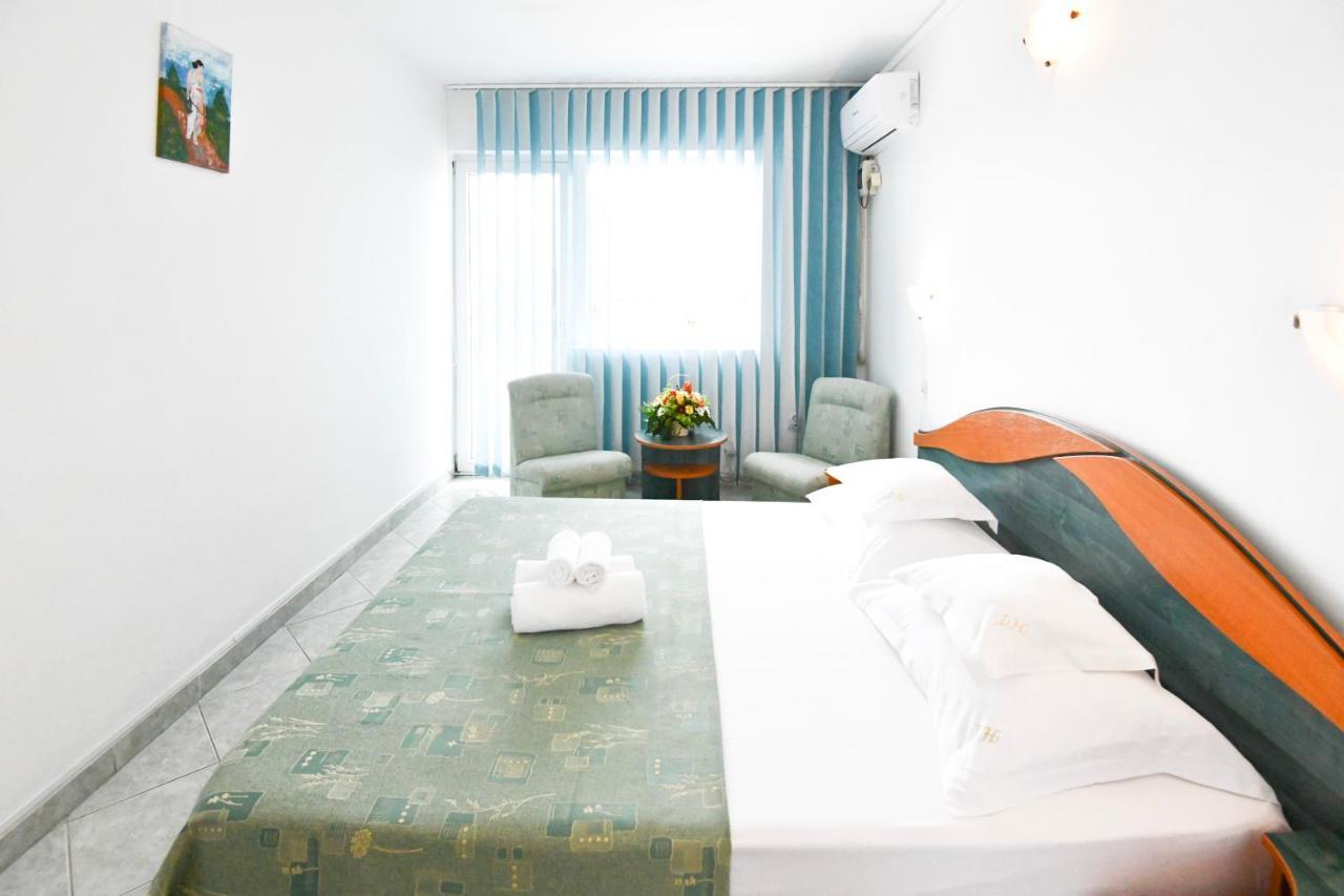 Complex Tismana 3* All Inclusive Jupiter Eksteriør bilde
