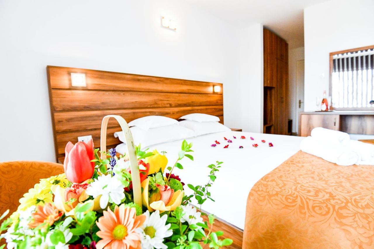 Complex Tismana 3* All Inclusive Jupiter Eksteriør bilde