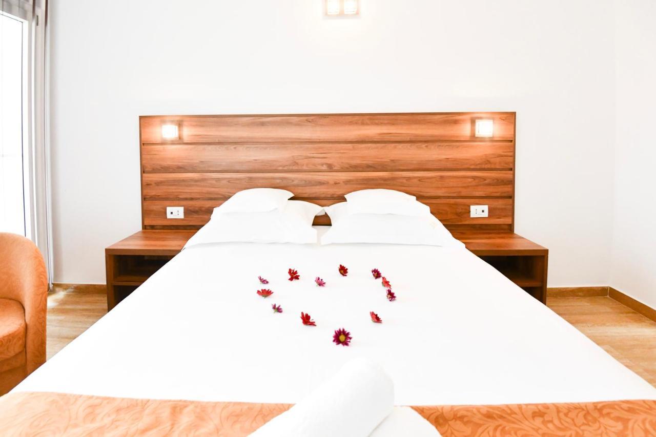 Complex Tismana 3* All Inclusive Jupiter Eksteriør bilde