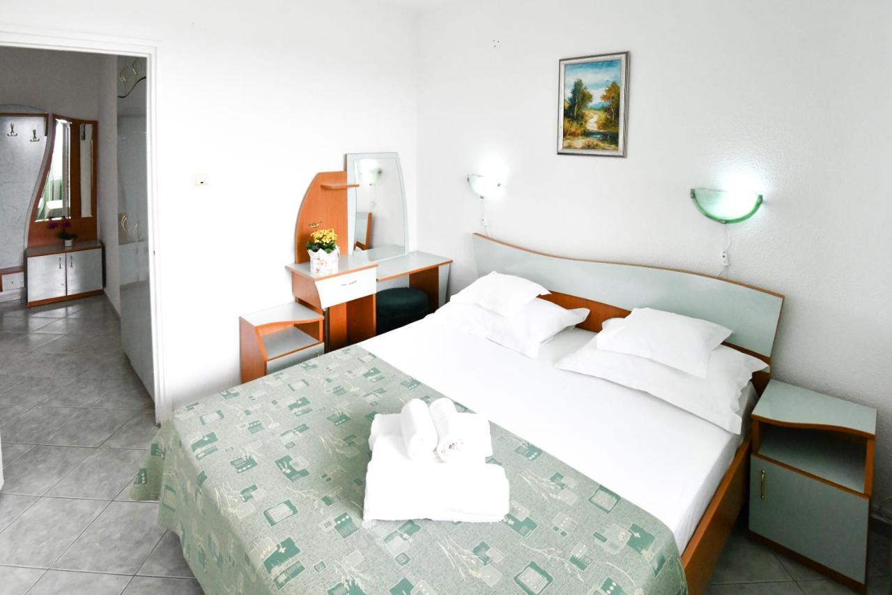 Complex Tismana 3* All Inclusive Jupiter Eksteriør bilde
