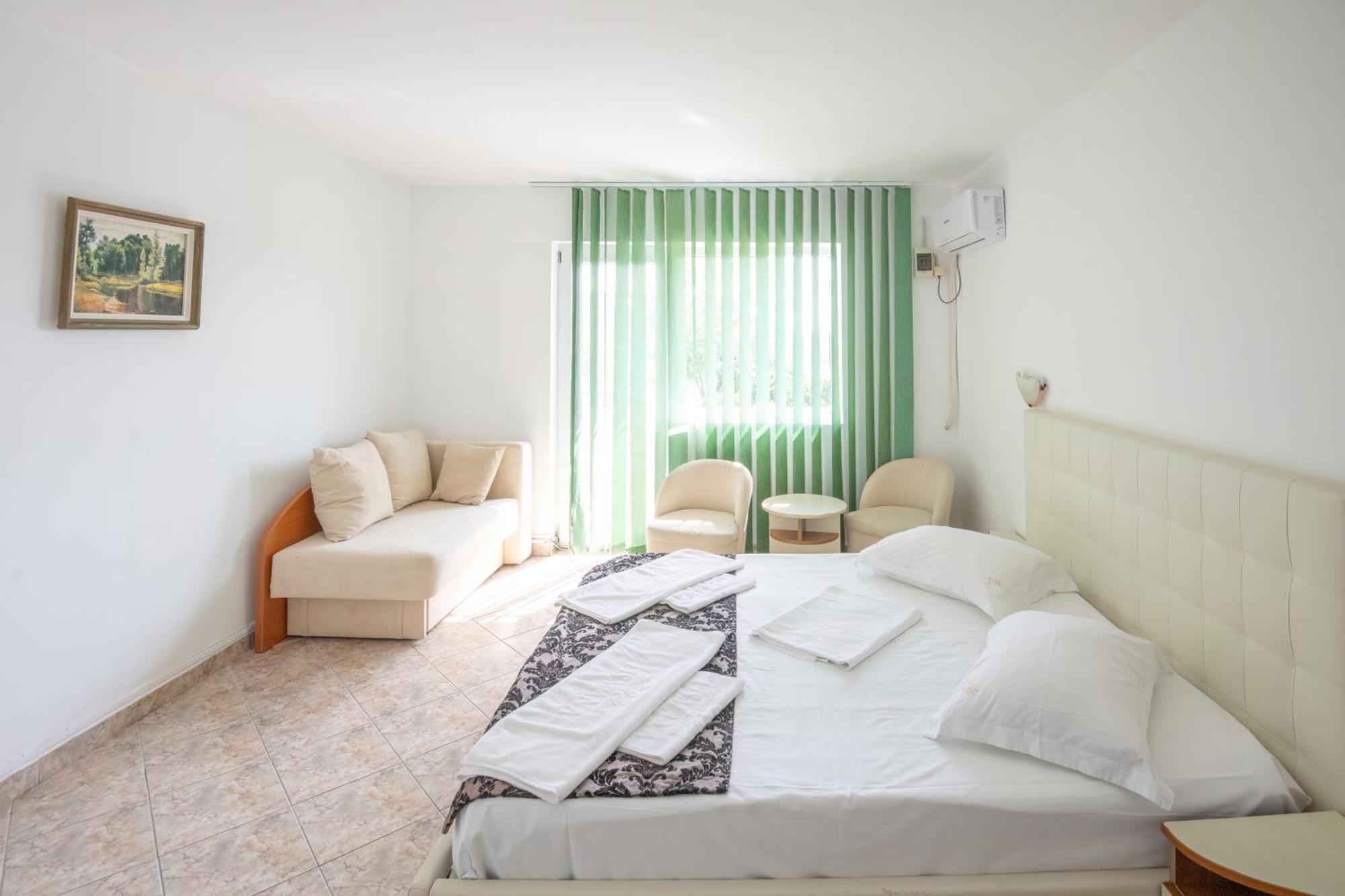 Complex Tismana 3* All Inclusive Jupiter Eksteriør bilde